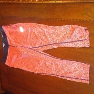 women XSmall NIKE drifit capri leggings
